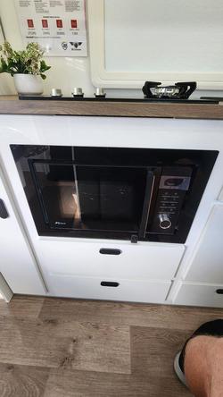 2026 JB Caravans Gator X 18'6 Club Lounge