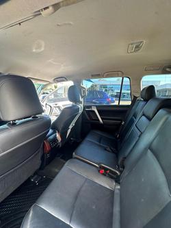 2017 Toyota Landcruiser Prado VX