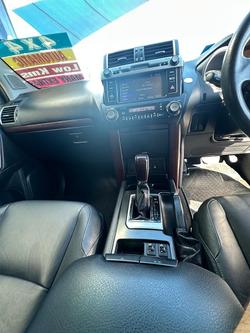 2017 Toyota Landcruiser Prado VX