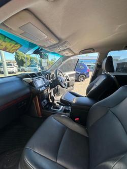 2017 Toyota Landcruiser Prado VX