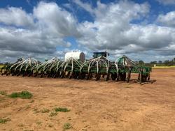 2002 Ausplow D49-300E 60Ft Seeding Bar