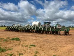 2002 Ausplow D49-300E 60Ft Seeding Bar