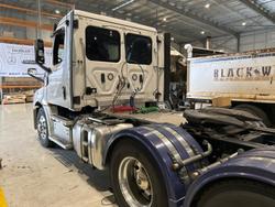 2022 Freightliner Cascadia 126 White