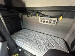 2022 Freightliner Cascadia 126 WHITE