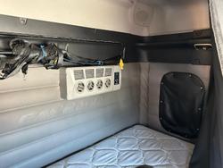 2022 Freightliner Cascadia 126 WHITE