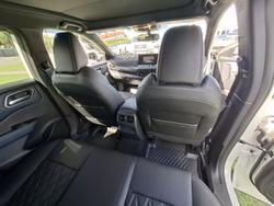 2023 Nissan QASHQAI Ti J12 MY23 Ivory Pearl with Pearl Black Roof