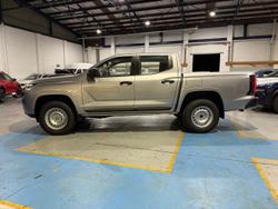 2026 Nissan Navara SL