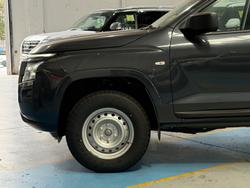 2026 Nissan Navara SL