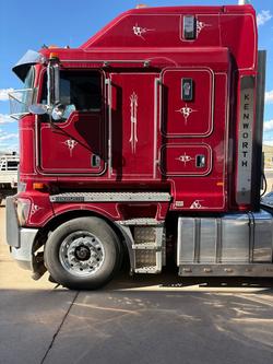 2020 Kenworth K200