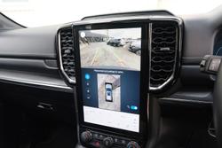 2024 Ford Everest Platinum