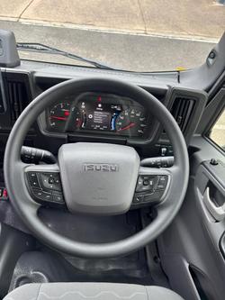 2025 Isuzu N Series NLR 45-150 DT D25