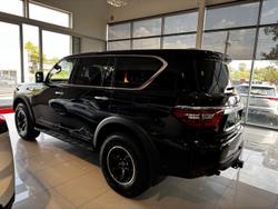 2026 Nissan Patrol Warrior Y62 MY26 4X4 Dual Range Black Obsidian