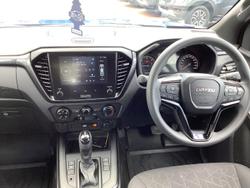 2025 Isuzu D-MAX X-RIDER