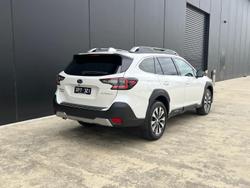 2025 Subaru Outback AWD Touring