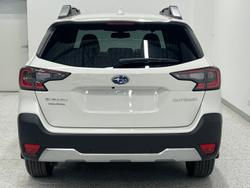 2025 Subaru Outback AWD Touring