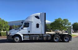 2021 Freightliner Cascadia WHITE