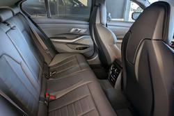 2025 BMW 3 Series 330i M Sport