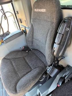 2013 Gleaner S77 Harvester & 40' Dynaflex 9250 Front