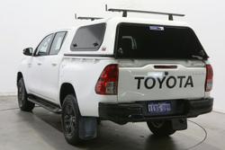 2025 Toyota Hilux SR