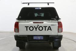2025 Toyota Hilux SR