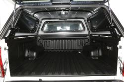 2025 Toyota Hilux SR