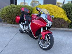 2010 Honda VFR1200F Red