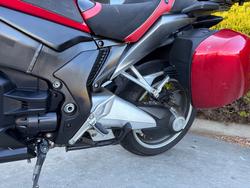 2010 Honda VFR1200F Red