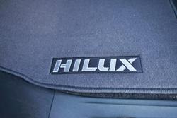 2015 Toyota Hilux SR5