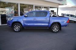 2015 Toyota Hilux SR5