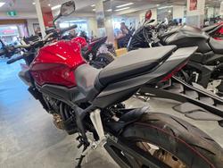 2024 Honda CB650R RED