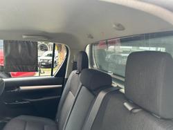 2018 Toyota Hilux SR5