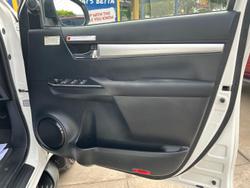 2018 Toyota Hilux SR5