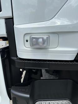 2026 Isuzu F Series FYJ 320-255 AT R60