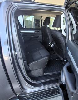 2021 Toyota Hilux SR5