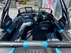 2020 Camero Vision 21v Bowrider