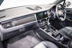 2023 Porsche Macan T