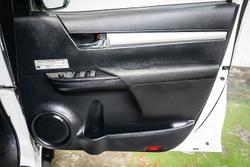 2021 Toyota Hilux SR5