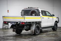 2021 Toyota Hilux SR5