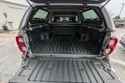 2022 Toyota Hilux SR5