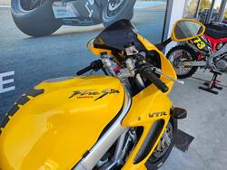 1998 Honda VTR1000F (FIRESTORM) Yellow