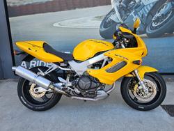 Honda VTR1000F (firestorm)