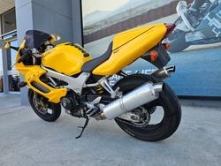 1998 Honda VTR1000F (FIRESTORM) Yellow