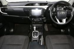 2021 Toyota Hilux SR5