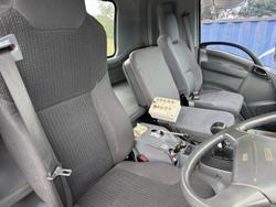 2009 Isuzu F Series GXD WHITE