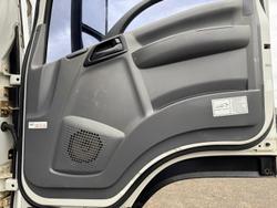 2009 Isuzu F Series GXD WHITE