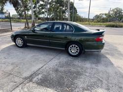 2002 HOLDEN CALAIS VXII GREEN
