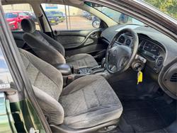 2002 HOLDEN CALAIS VXII GREEN