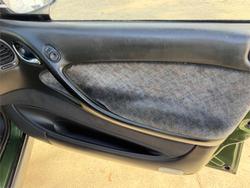 2002 HOLDEN CALAIS VXII GREEN