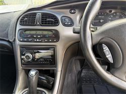 2002 HOLDEN CALAIS VXII GREEN