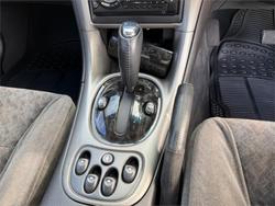 2002 HOLDEN CALAIS VXII GREEN